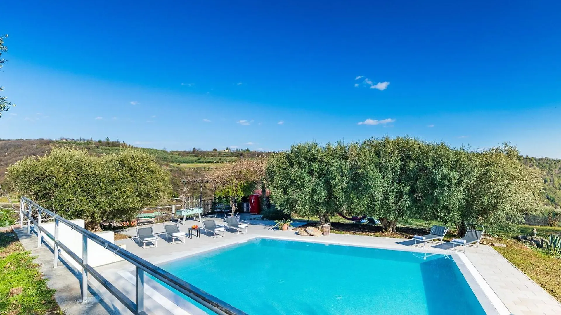 Villa Degli Ulivi 8, Emma Villas 베로나