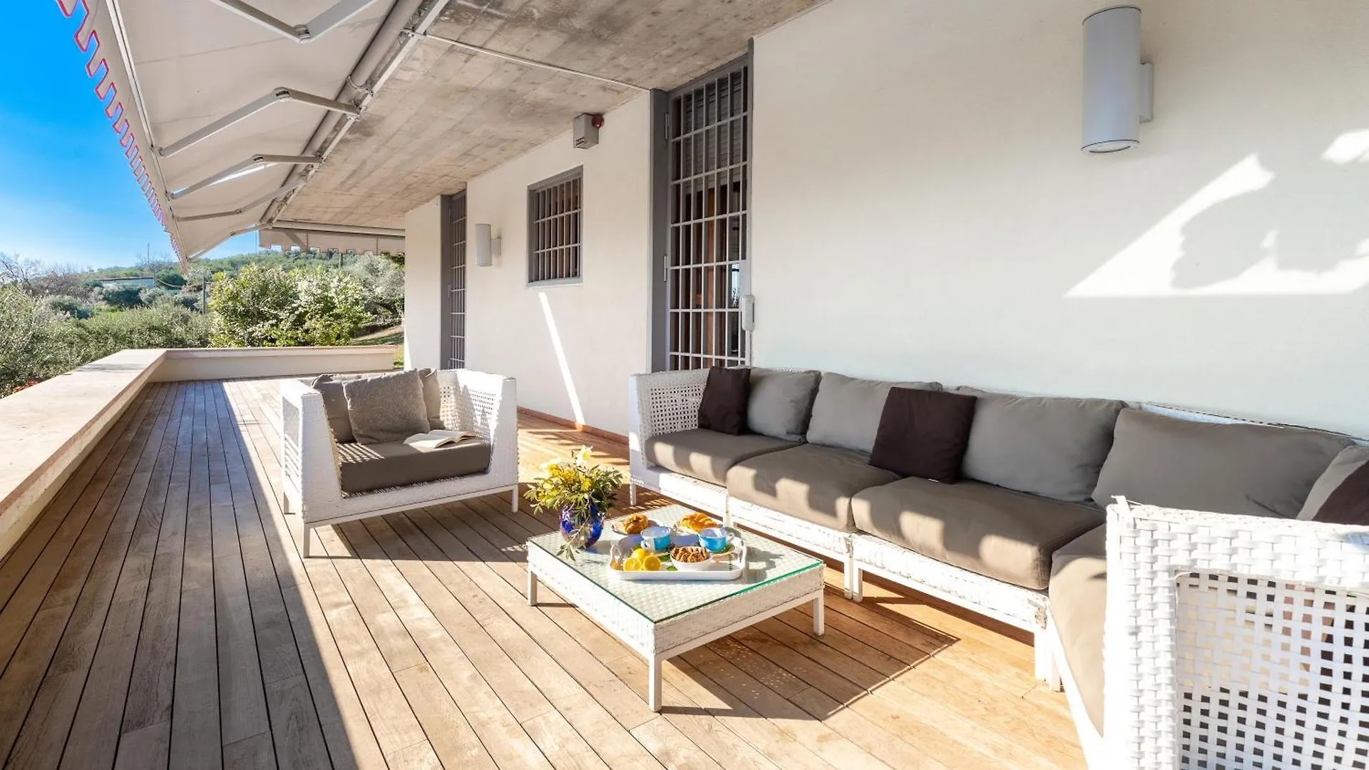 Villa Degli Ulivi 8, Emma Villas Verona Italy